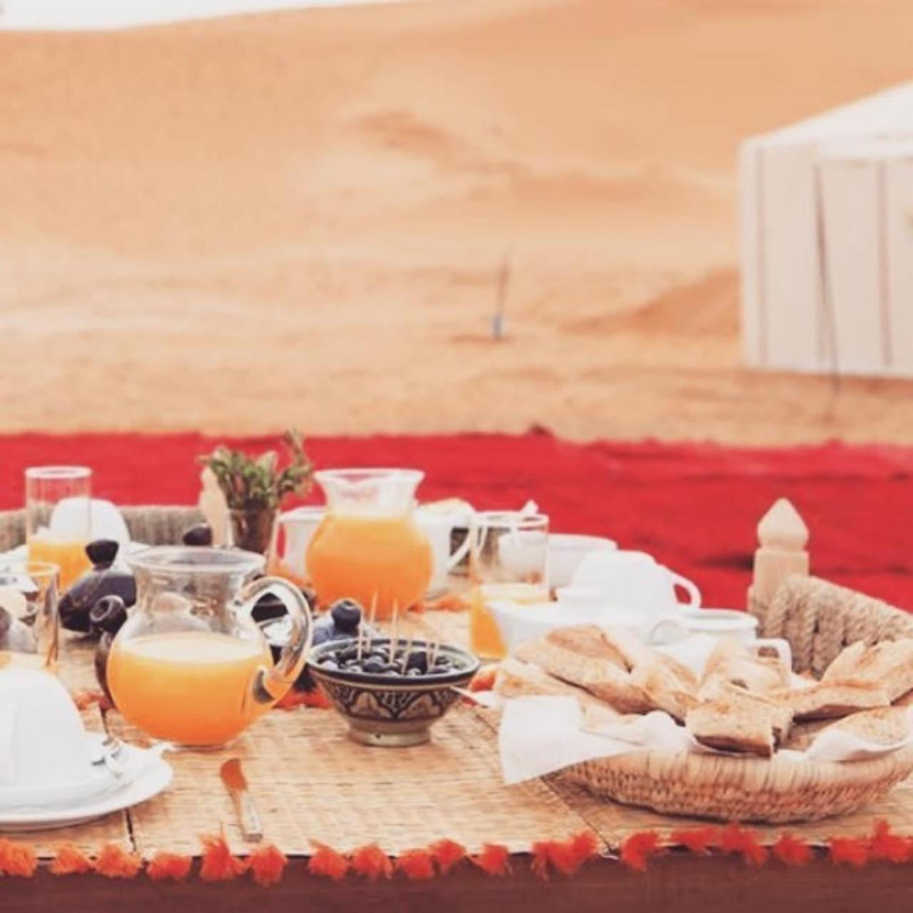 Desert Camp Camel & Sandboarding Merzouga Exterior foto